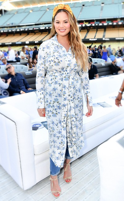 ESC: Chrissy Teigen
